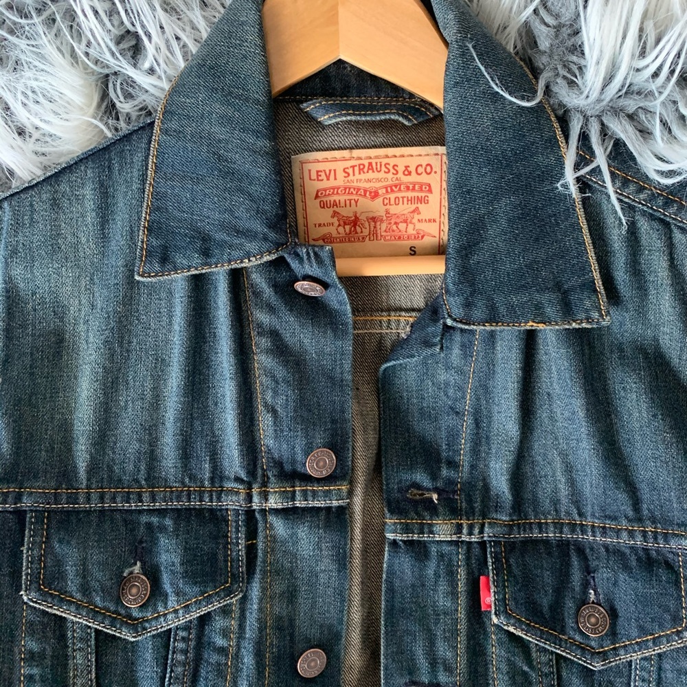 LEVI’ STRAUSS men’s denim jacket